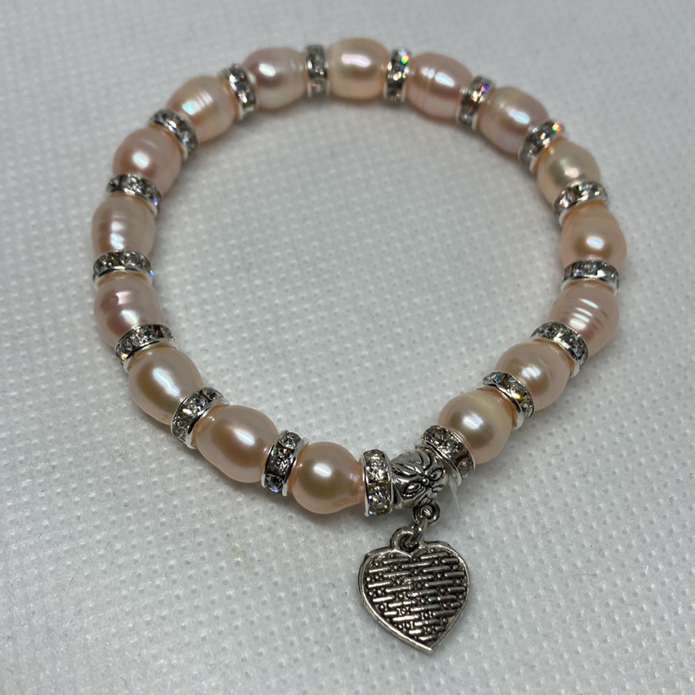 *Freshwater Light Peach Colored Pearl’s with Australian Crystal Stretch Bracelet